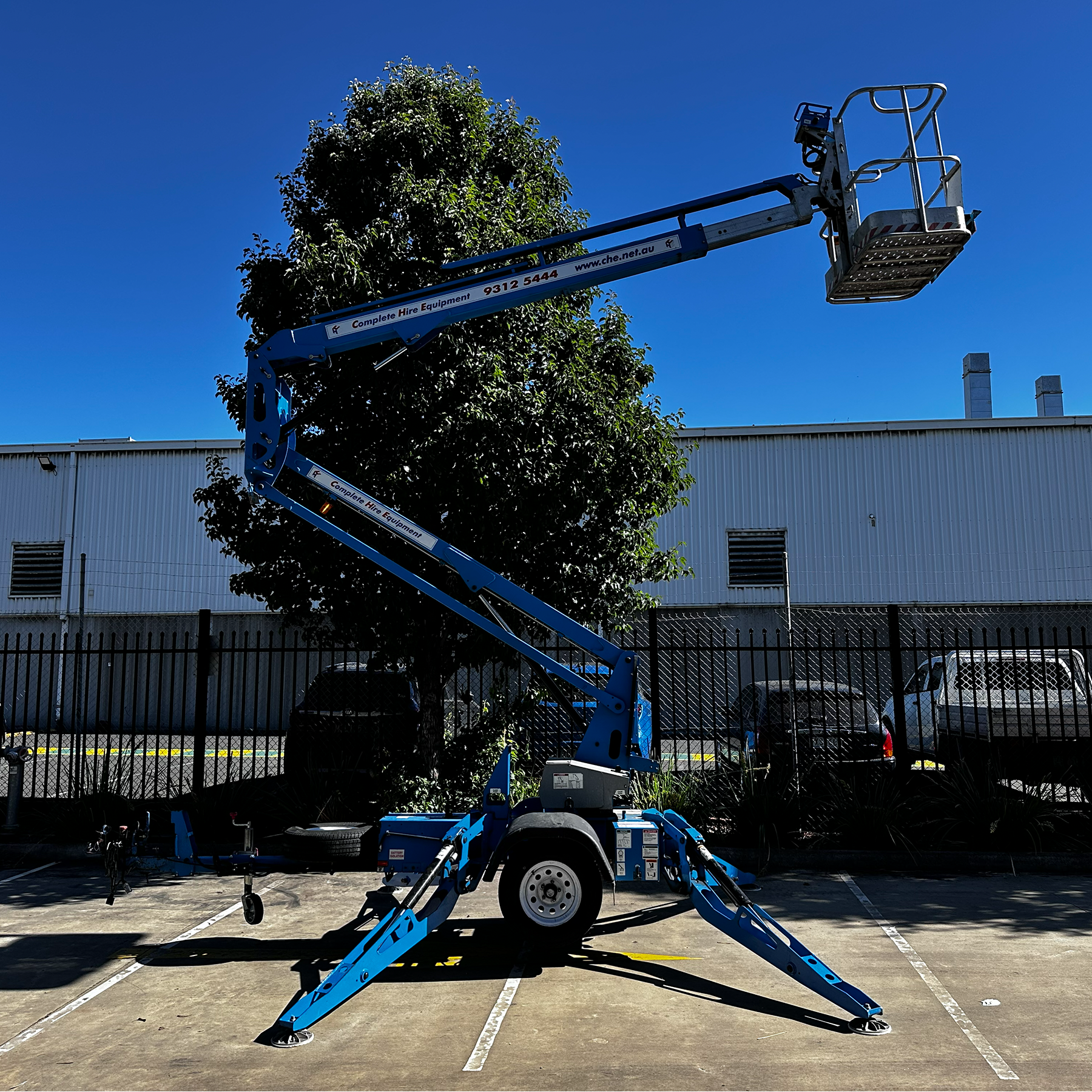 34ft Electric Cherry Picker (Towable) - Image 7